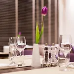 Desilva Premium فندق بوزنان