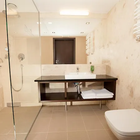 Desilva Premium 4* Poznan
