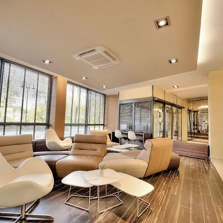 Desilva Premium 4* Познань